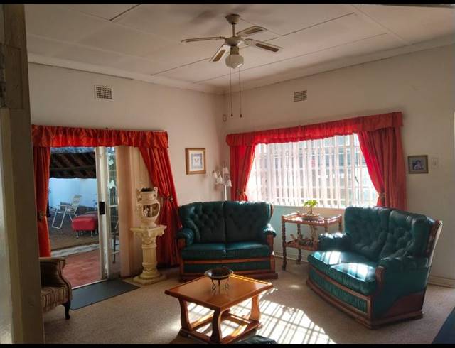 2 BEDROOM HOUSE FOR SALE IN PRIMROSE